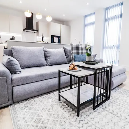 Modern 1-Bed Apartment In Buckinghamshire With Free Wifi, Parking & Garden High Wycombe Exterior photo