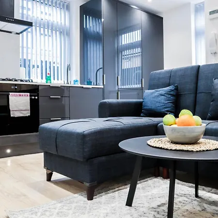 Modern 1-Bed Apartment In Buckinghamshire With Free Wifi, Parking & Garden High Wycombe Exterior photo