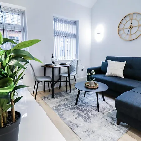 Modern 1-Bed Apartment In Buckinghamshire With Free Wifi, Parking & Garden High Wycombe Exterior photo