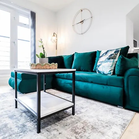 Modern 1-Bed Apartment In Buckinghamshire With Free Wifi, Parking & Garden High Wycombe Exterior photo