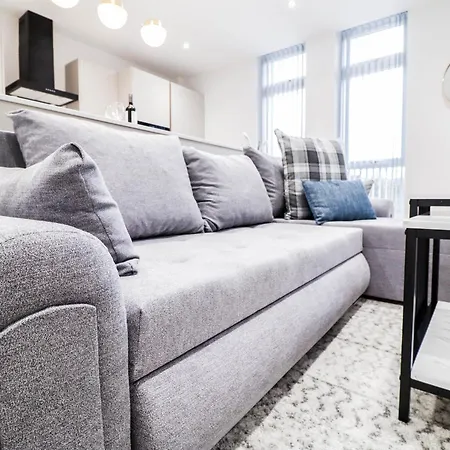 Modern 1-Bed Apartment In Buckinghamshire With Free Wifi, Parking & Garden High Wycombe Exterior photo