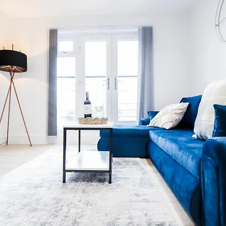 Modern 1-Bed Apartment In Buckinghamshire With Free Wifi, Parking & Garden High Wycombe Exterior photo