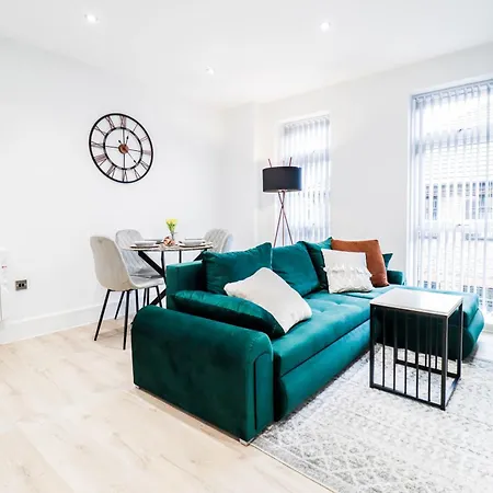 Modern 1-Bed Apartment In Buckinghamshire With Free Wifi, Parking & Garden High Wycombe Exterior photo