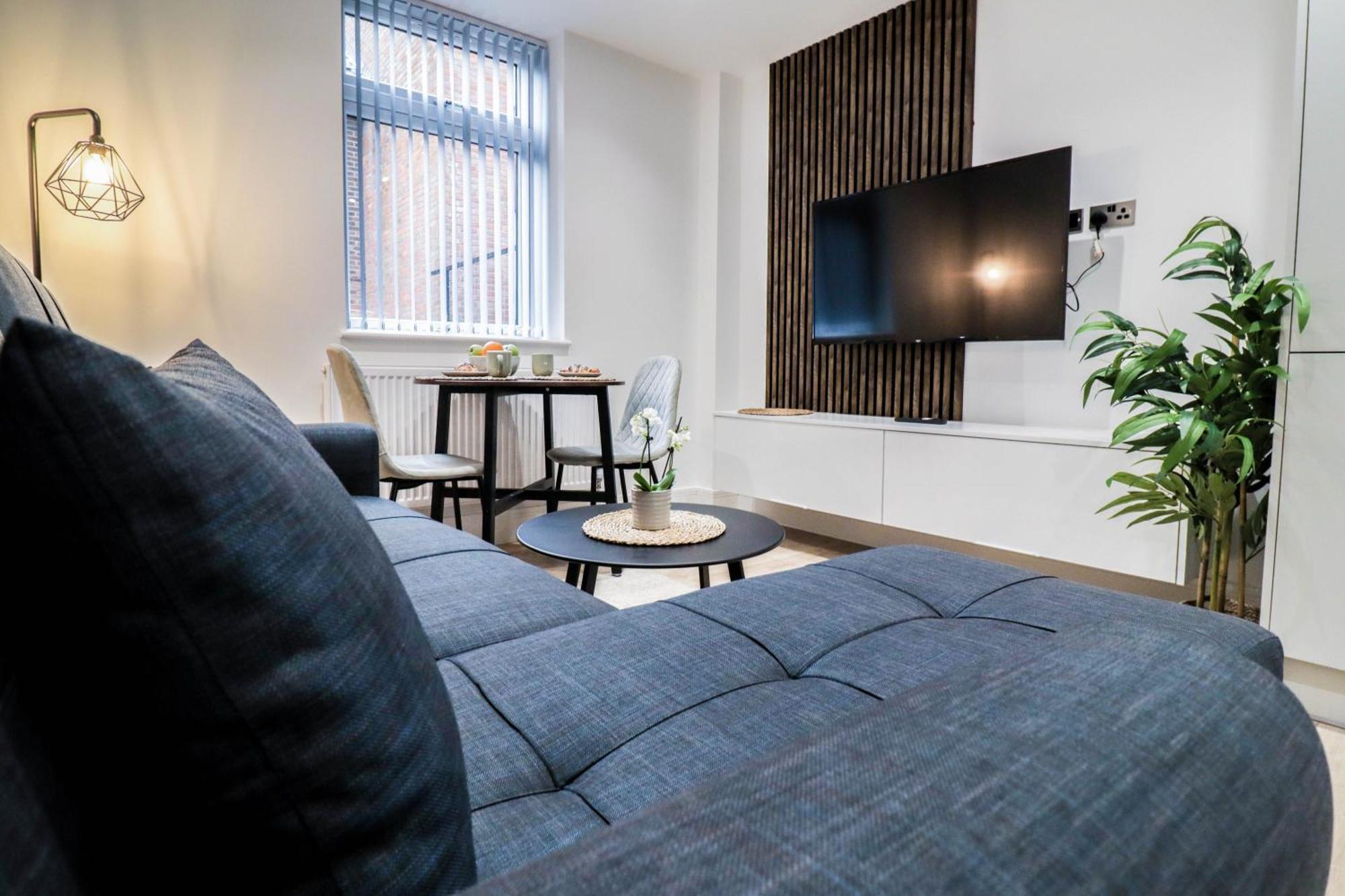 Modern 1-bed In Buckinghamshire With Free Wifi, Parking & Garden * High Wycombe