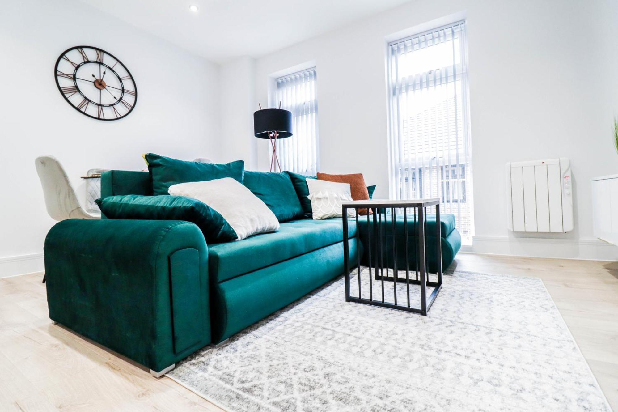 Modern 1-bed In Buckinghamshire With Free Wifi, Parking & Garden